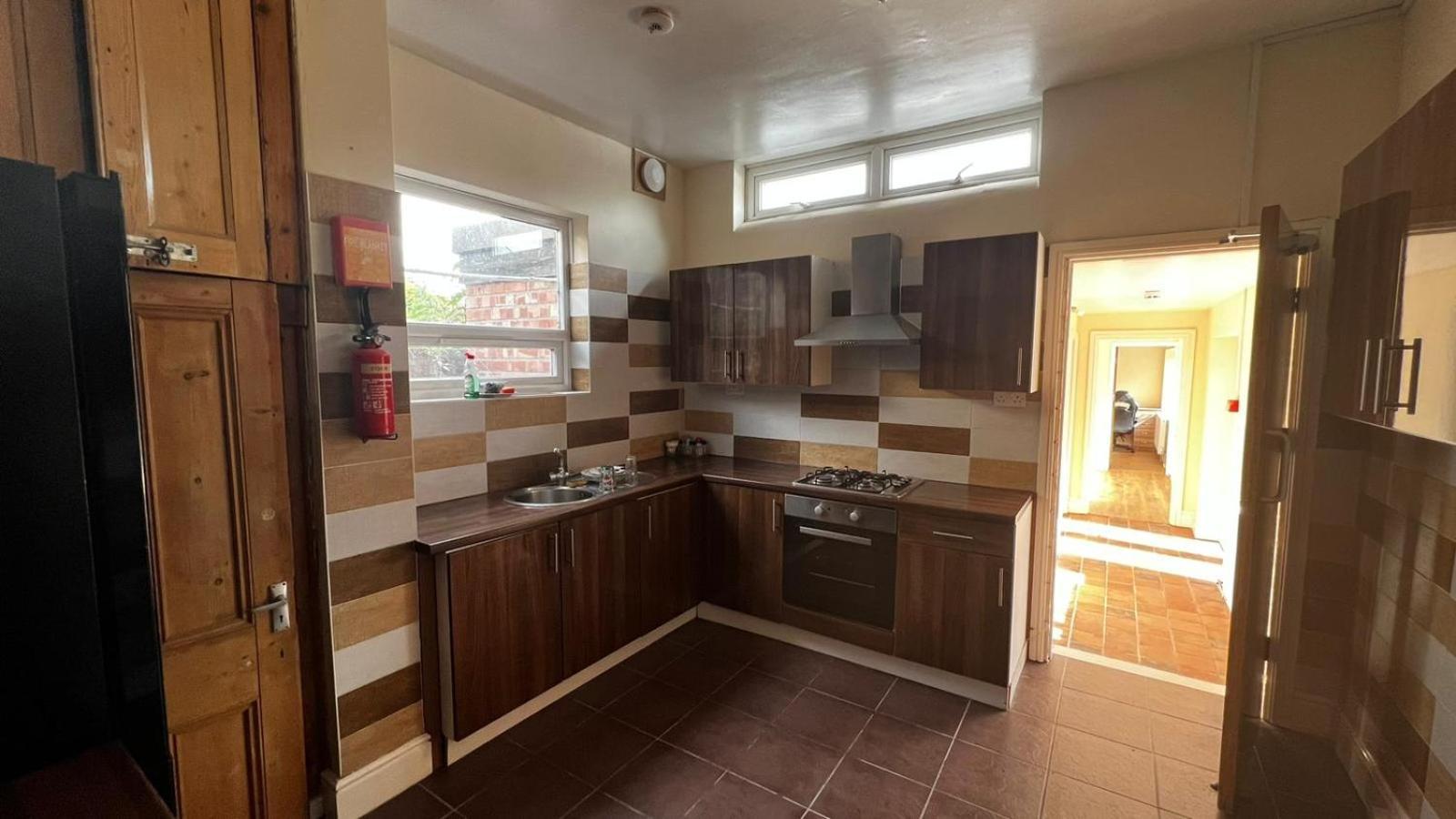 59 Double Share Bathroom & Kitchen Homestay Nottingham